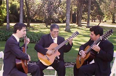 ver + información para la contratacion de Trio de Guitarras Domine artistas de Madrid